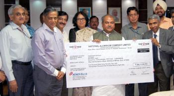 NALCO pays Dividend